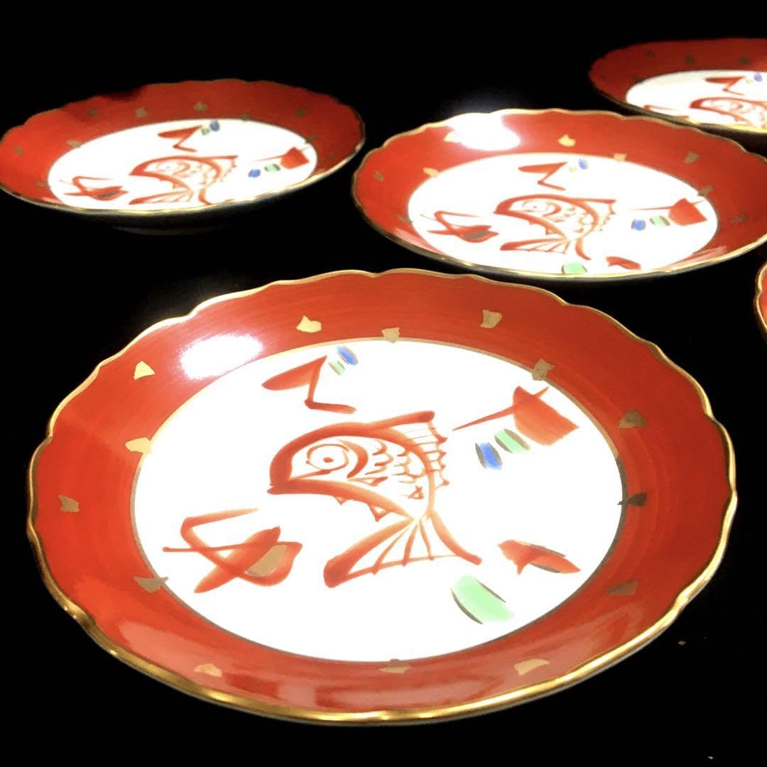 美濃焼 前畑陶器 庫山窯 羽子板銘々皿 5枚セット 金彩 お正月 赤絵 有田焼 Amazon.co.jp: 前畑陶器 庫山窯 輪花 金彩 めでたい 赤絵 銘々皿 5枚